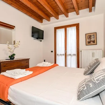 Desenzanoloft Eridania With Private Garden And Pool Apartman Desenzano del Garda