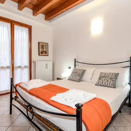 Apartment Desenzanoloft Eridania With Private Garden And Pool Desenzano del Garda